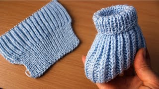 Простые пинетки от 3-6 месяцев. Вяжем детские следочки спицами