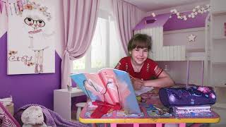 Doing homework but dreaming of sea Делаю уроки, а мечтаю о море