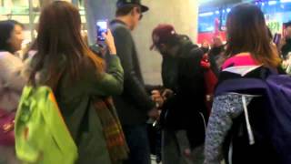Meet Lee Kwangsoo & Lee Dong Wook at Incheon Airport