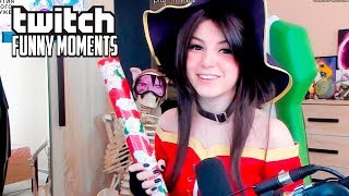 Топ Моменты с Twitch | Показала Сюрприз под Юбкой