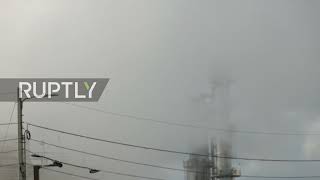USA: Exxon Mobil Texas oil refinery "fumes" in aftermath of fire