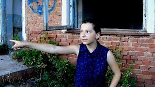 ТЕЛЕФОН ВЫДАЛ НАС! ПРЯЧЕМСЯ В ЗАБРОШКЕ! СТРАШНО! МОЯ ЗАГАДОЧНАЯ ИСТОРИЯ 2 ЧАСТЬ