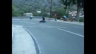 O ninnos pastin GSXR 1 .. AT: KIPARISSI :))