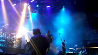 Dave Matthews Enters The Stage At Bonnaroo 2010