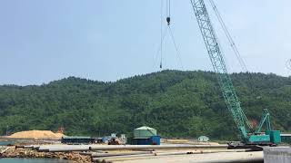 Cần trục bánh xích Kobelco 1350