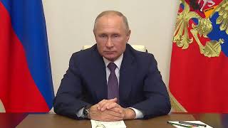 Владимир Путин принимает участие в видеоконференции "Уроки Нюрнбергского форума"