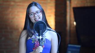Vitória Freitas - Menos Que Um Real (Part. Camila e Thiago)