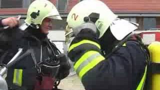 Löschangriff der Berufsfeuerwehr