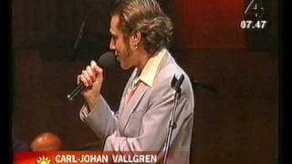 Carl Johan Vallgren tar emot August priset 2002