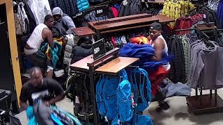 Group steals $30K from store in seconds