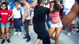 Asi se Baila Salsa Choke Romantica