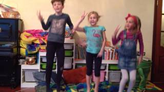 Five little monkeys - Action Song for kids  - Песенка про 5 обезьянок