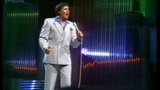 Howard Morrison - Whakaaria Mai (live 1982)