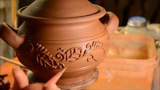 Лепка и роспись горшка для запекания.