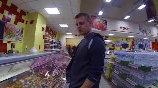 Психически больные работники фуршета