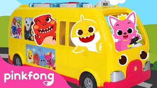 El Miedoso Bus Amarillo | Pinkfong Villa de Autos | Juguetes | Cuentos Infantiles