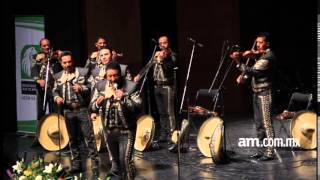 Disfrutan concierto de la Sedena en teatro Manuel Doblado de León
