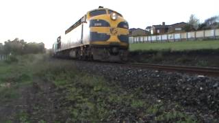 S 303 T 357 on the 9262 EL Zorro Warrnambool Freight 9,10,2012