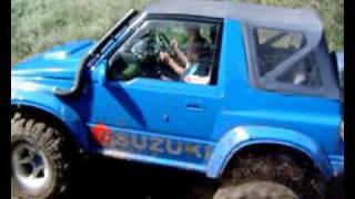 suzuki vitara monster truck 35" boggers