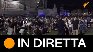 Roma: i tifosi celebrano la VITTORIA ITALIANA!