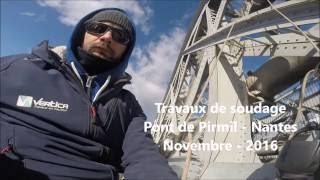 Cordiste soudeur au travail sur le Pont de Pirmil à Nantes