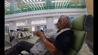 1. Время завтраков с круассанами окончено. Сюрприз: мы вернулись в Индию! Чудесный аэропорт Ашхабада