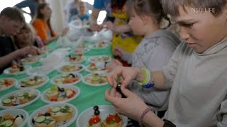 Поездка волонтёров НГУ в детский дом