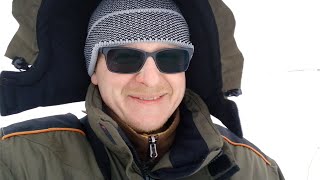 ЧУТЬ ВЕТРОМ НЕ УНЕСЛО! Зимняя рыбалка 2020, окунь на мормышку, плотва на безмотылку.