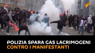 Bruxelles: polizia spara gas lacrimogeni e cannoni ad acqua contro i manifestanti