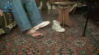 Sneakers on prosthetic leg vs flipflop
