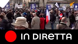 Parigi: proteste del gruppo di estrema destra "Generation Identitaire"