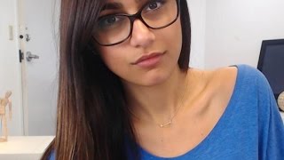 Adult Film Star Mia Khalifa Wears Hijab @Hodgetwins