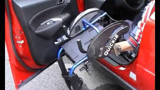 tecnica smontaggio e rimontaggio carrozzina-auto