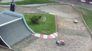 Brushless Tamiya TNX vs Traxxas Slash
