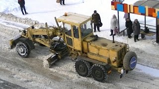 Грейдер ДЗ-180