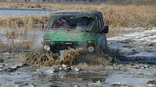 МЕГА ЗАЗ идет первым по ГЛУБОКОМУ ледяному болоту, зимний OFF ROAD (часть-3)