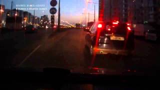Авария на Видеорегистратор   Форд Фокус резко сдал назад в потоке!