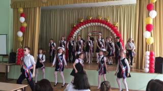 14.Классный флэшмоб " Опа, 5 класс!" Владимир - солист.
