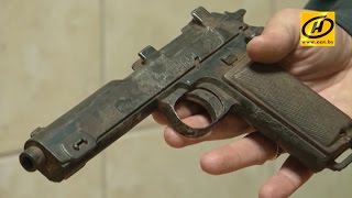 Пистолет времён Первой мировой войны нашли на чердаке жилого дома в Бресте