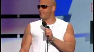 Vin Diesel presenta a Don Omar Premios Billboard 2009