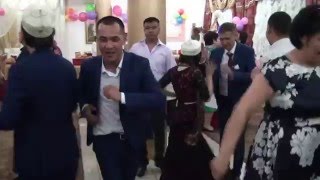 Танцы на песню Шынар ау www.shankarfoto.ru