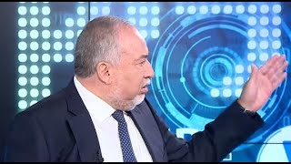Адвокат министру финансов Либерману: Ты кто такой, чтобы людям не платить заработанное?
