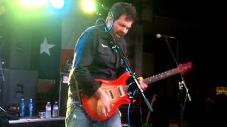 Pat Travers Band - Snortin' Whiskey, Drinkin' Cocaine