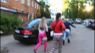 Фанатки преследуют Диму Билана в Сыктывкаре, 2014