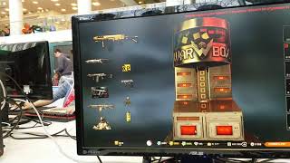РОМА (ЛЁД) ПРОБУЕТ ВЫКРУТИТЬ ЗОЛОТОЙ FN FAL В ОФИСЕ MAIL.RU