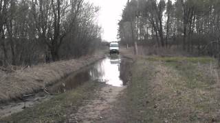 Off road Соболь 4*4, полноприводный соболь. Прогулка по весеннему лесу, легкое бездорожье.
