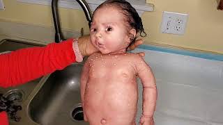 Silicone baby bath/getting ready for mom