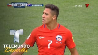 Alexis pide penal... ¡pero se lo niega el VAR! | Copa FIFA Confederaciones Rusia 2017 | Telemundo