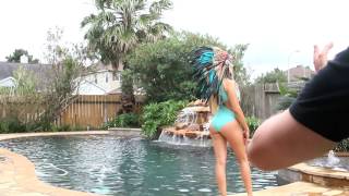 COMPOUND VLOG #25 - "Models In Tiny Bikinis"