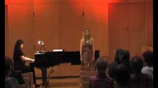 Sini Tuomisalo sings "Я помню чудное мгновенье..." (Михаил Глинка)